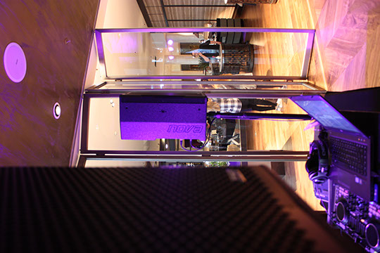 DJ Hochzeit Köln im Hyatt Hotel mit HyperTonLicht und DJ Fabian Jardin