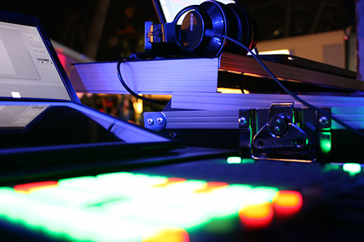 DJ ohne Technik Bonn, Köln und Umgebung, Disc Jockey Fabian Jardin, Mobiler Hochzeits DJ für Düren, Aachen und Hürth