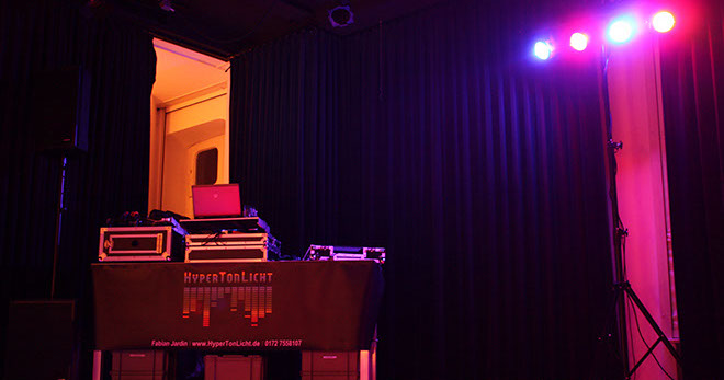 DJ Paket Standard in NRW mit DJ Fabian Jardin der Hochzeits DJ in ganz NRW oder Köln